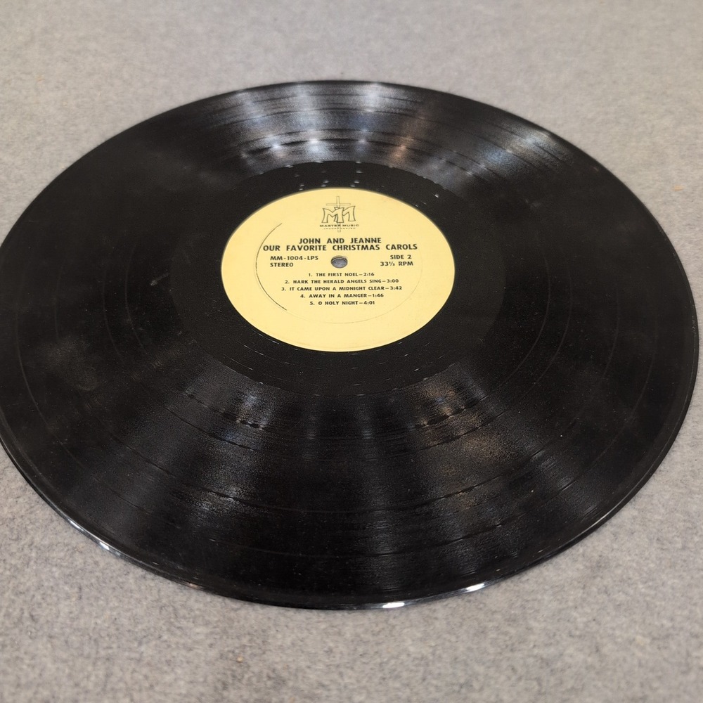 John and Jeanne Our Favorite Christmas Carols Vinyl LP Master Music MM-1004-LPS - Picture 4 of 4